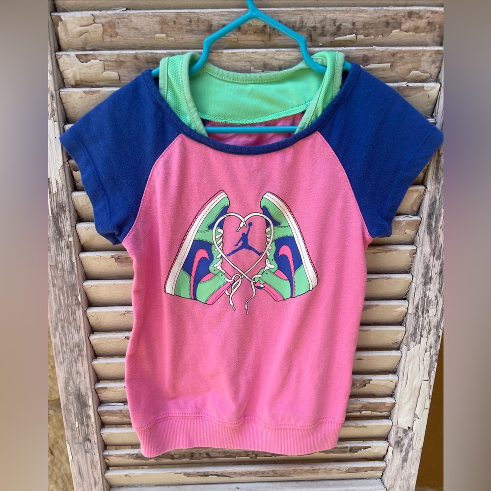 Girls Nike Tee with High Top Tennis Shoes Sports Athletic Active As 6 Shirt Top